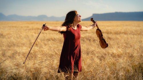 mobile - carousel-hero-element image-0